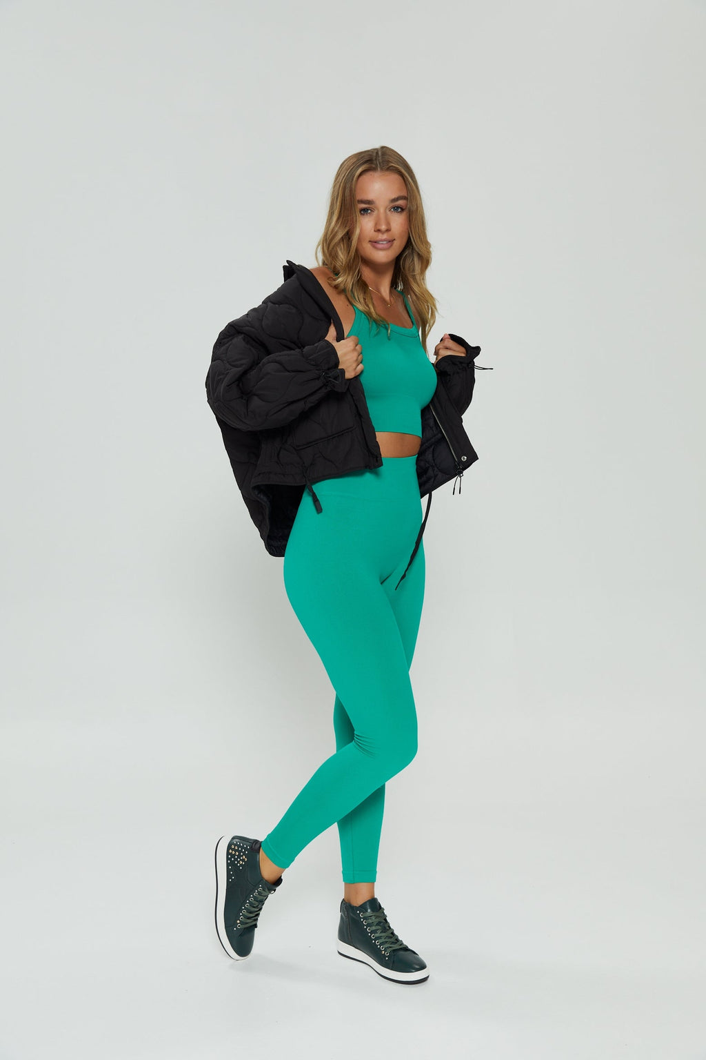 ASHTON FORREST BLACK TRIM