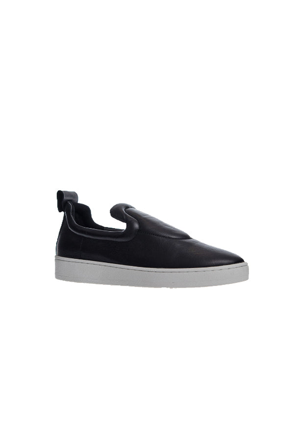 ADRIFT BLACK
