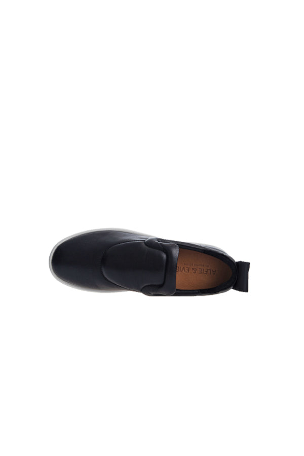ADRIFT BLACK