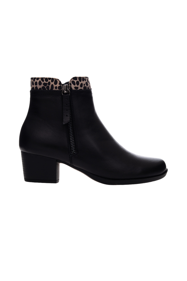 LICORICE-BLACK BROWN ANIMAL