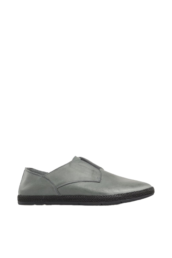 PRIOR-GREY