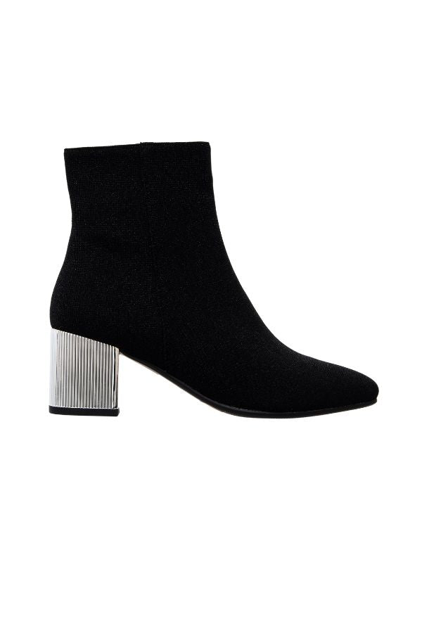 SEZ BLACK